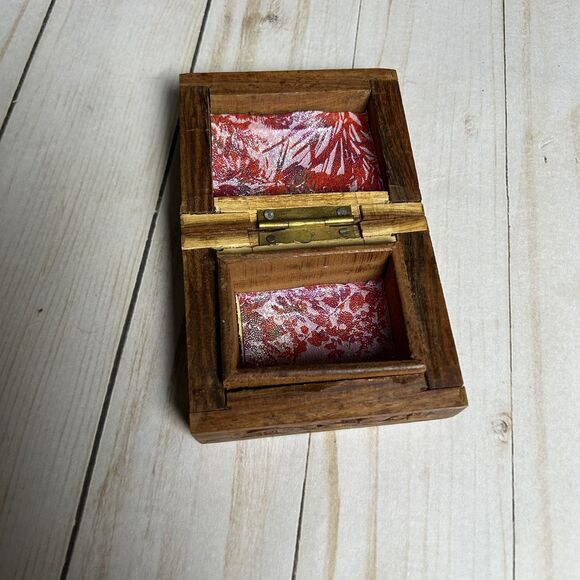 Vintage Wooden Carved Hinged Trinket Jewelry Ring Box 3 X 1.75 in - Picture 7 of 9